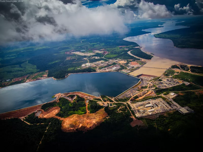 Vue aérienne du barrage de Belo Monte, Brésil, 12 mars 2016.